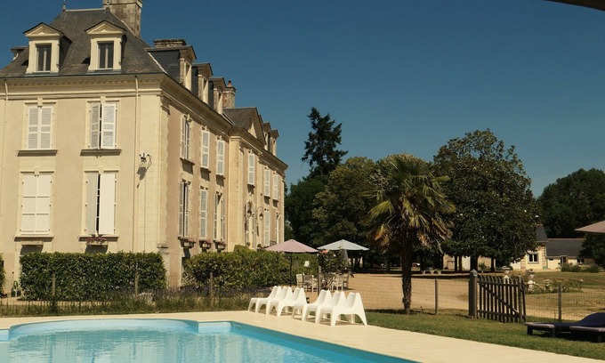 Brion Apartment | Château de la Mothaye apartment in the middle of the famous Loire Valley.