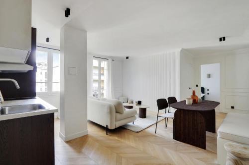 Vincennes Apartment | CHATEAU DE VINCENNES Luxury Flat from 5 min to Paris
