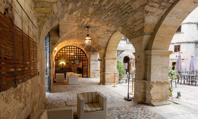 Couiza Hotel | Chateau des Ducs de Joyeuse, BW Signature Collection