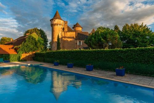 Lugan House | Château Garinie 15th Century Medieval castle in the south of France