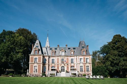 Saint-Denis-le-Thiboult Hotel | Chateau-Hotel De Belmesnil
