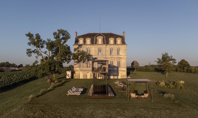 Saint-Christoly-Medoc House | Château Leboscq in the heart of the Bordeaux vineyards, just min from the ocean