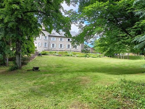 Vic-sur-Cere House | Chateau Ol Puech