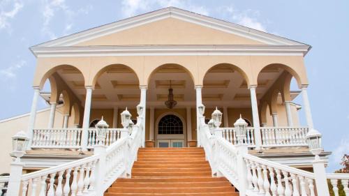 Norristown Hotel | Chateau Suites