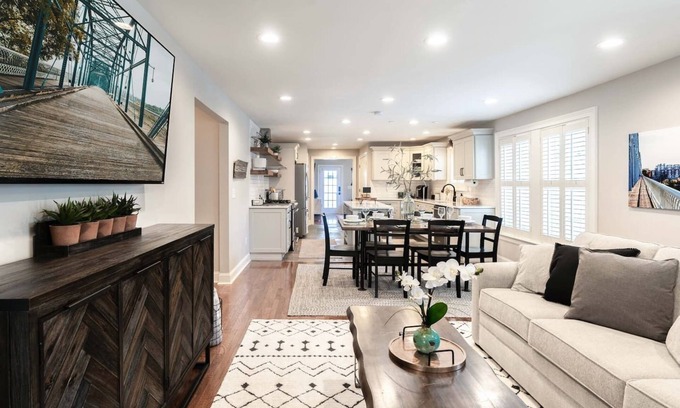 North Chattanooga House | Chattadventure Haven - Northshore Relax + Ride!