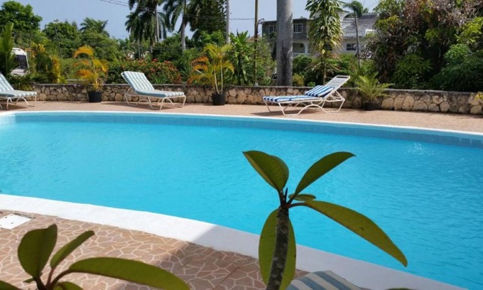 IronShore Estates House | Chaudhry House Montego Bays- 2nd floor apt
