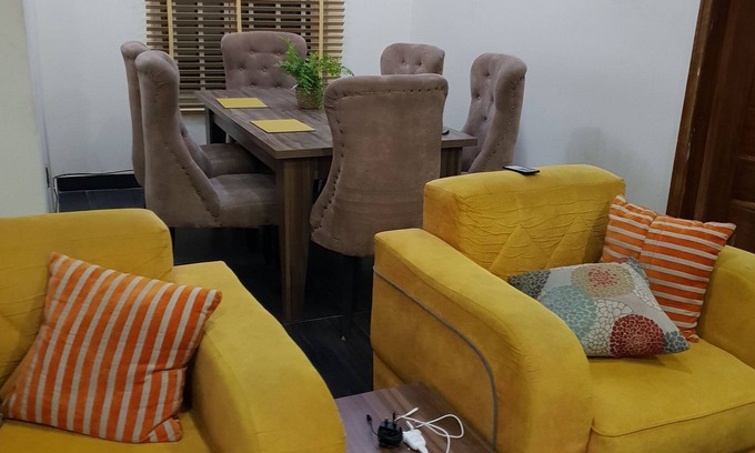 Ofin House | CHEERFUL 3 BR TERRACE Duplex . Free WiFi, Ac , Fully Furnished