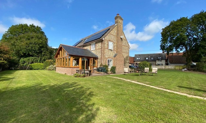 Sydling St Nicholas Cottage | Chelsea cottage set in heart of Dorset unspoiled countryside