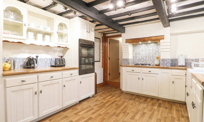 Barkestone Cottage | Cherry Tree Cottage
