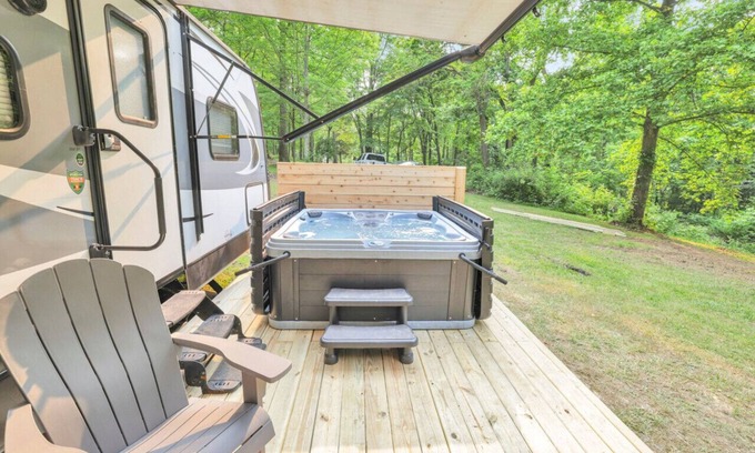 Lancaster House | Chestnut Camper: Unique lodging experience!