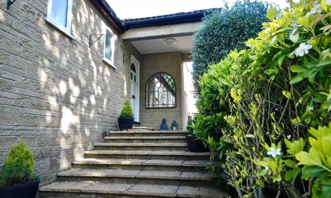 Glastonbury Bed & Breakfast | Chestnuts B&B