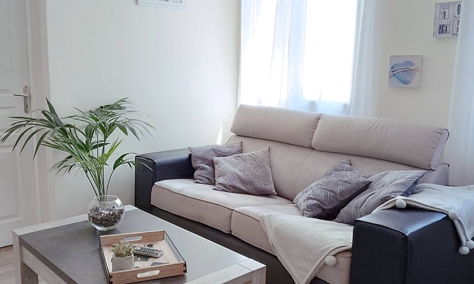 Cadereau Apartment | Chez Chris et Caro.Nimes center