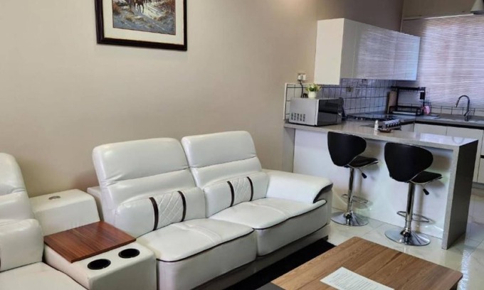 Lusaka Apartment | Chez Gabrielle Apt #2n