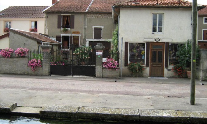 Doulaincourt-Saucourt House | Chez Monique