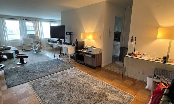 Riverdale Apartment | Chic 1300sqf luxury apartment residence private building in Riverdale, pool&gym