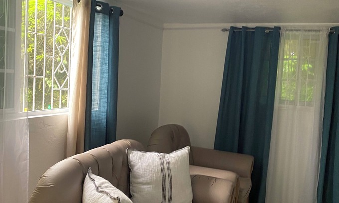Priory Apartment | Chic 1bedroom with AC and WiFi in charming priory area1- 2 min walk to the beach