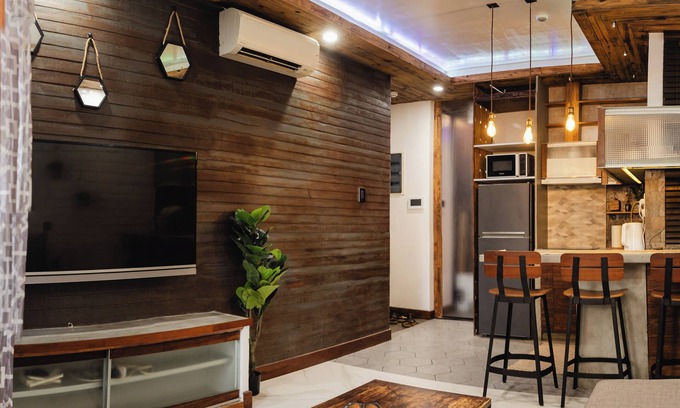 Male Apartment | Chic 1BR Retreat: Steps to Rasfannu Beach & Malé’s Best