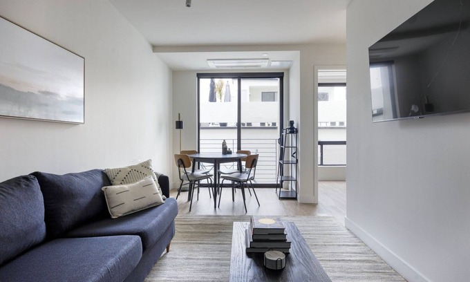 Palms Apartment | Chic Culver City 1BR w/Pool, Gym & Sundeck, nr 405, by Blueground