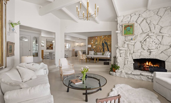 Aspen House | Chic Designer Home on Golf Course. Minutes from Ajax, Highlands and Buttermilk