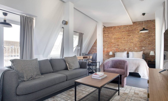 Neukoelln Apartment | Chic Neukölln Studio w/Elevator nr Spree, by Blueground