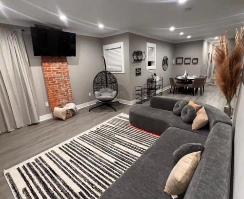 Near East Columbus Apartment | Chic Oasis 1 Miles from DWTN