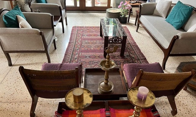 East of Kailash Apartment | Chic South Delhi 3-bed penthouse apartment with pvt terrace - 5 mins from Metro