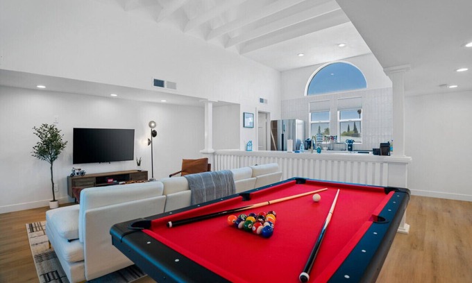 Camelback East House | Chic Uptown Home w/Pool Table & Perfect Location!