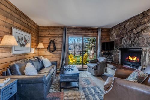 Clark House | Chickadee