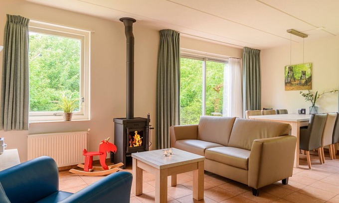 Hoogersmilde Cottage | Child-friendly bungalow for 6 persons
