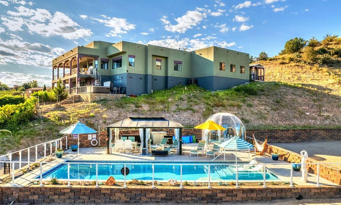Cornville House | Chill on the Hill - Luxury Home w/Pool, Hot Tub, Bubble & Amazing Views! Dogs OK