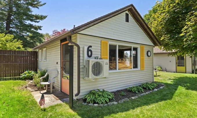 Chippewa Lake Cabin | Chippewa Bluffs Resort Spacious Combined 3BR 3BA Cabins