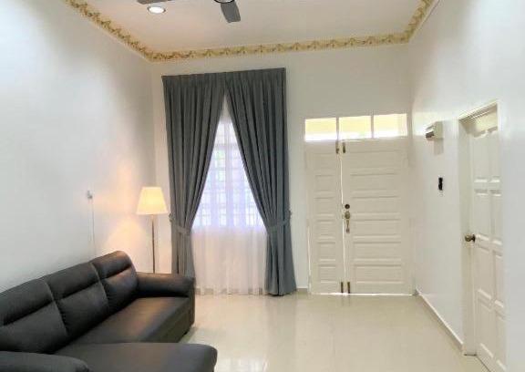 Kawasan Perindustrian Chendering House | Chloe's Homestay