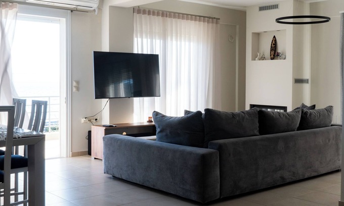 Nafpaktos House | Christo's beachfront bliss. Family friendly, suitable for relaxation moments