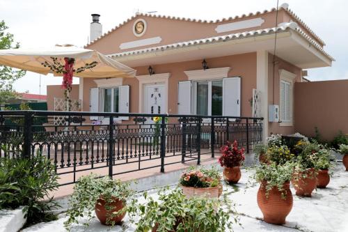 Neromilos Apartment | Chrysanthi's House