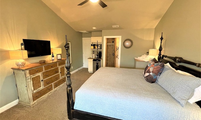 Swansboro Condo | Church Street #4 - Cozy 1-bedroom condo in Swansboro