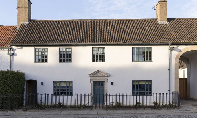 North Bitchburn House | CHURCHILL COTTAGE - A welcoming and dog-friendly cottage in the historic town of Bishop Auckland.