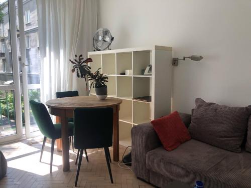 Nowa Praga Apartment | Ciche mieszkanie z balkonem