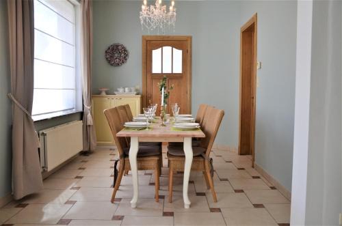 Ypres House | Ciepers Lodge