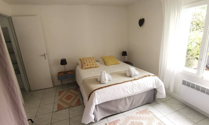 Chaille-les-Marais Apartment | Cigogne, Gite 4 Personnes Avec Piscine Chauffée, Sud Vendée Littoral