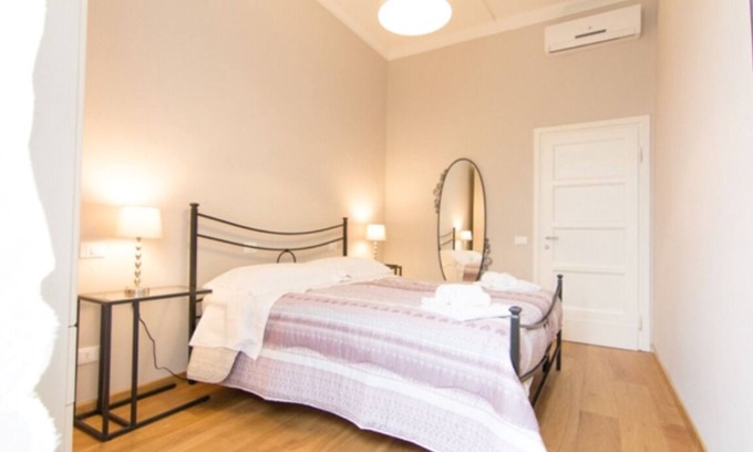 Santa Maria Novella Apartment | Cittadella 5 - Three Bedroom Apartment, Sleeps 8