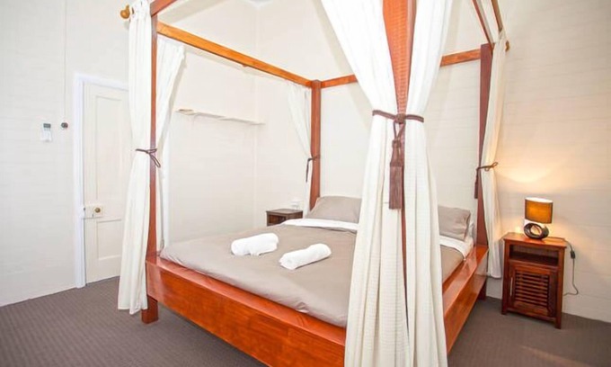 Mackay House | CITY CENTRE, WATER PARK, WIFI, PAYTV