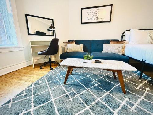 Ravenswood Apartment | City Charm Studio Apt close to Shops - Ashland 04