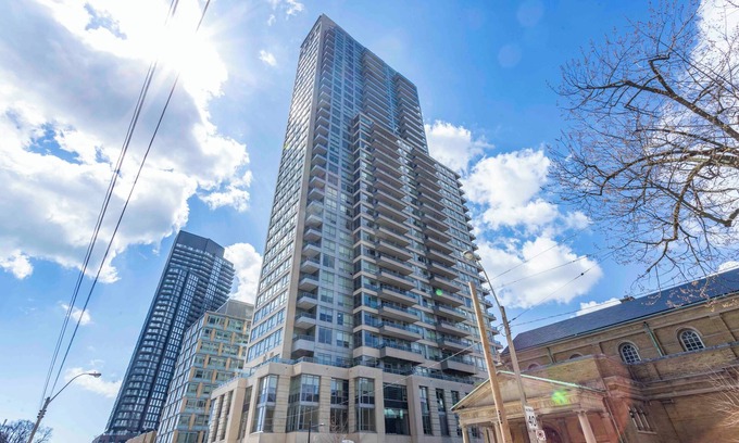 Church and Wellesley Condo | City life-Style luxurious Executive Condos Short Stays. Toronto G.T.A. Canada.