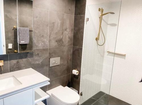 Reid Apartment | City-Self check in-Parking-Pool