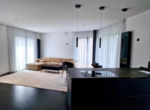 Bothfeld Apartment | CityNest Luxe Heaven KBK