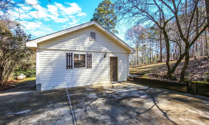 Appling Cottage | Clarks Hill, Thurmond, Lake, Waterfront, Boat Dock, Fishing, Wildwood, near ramp