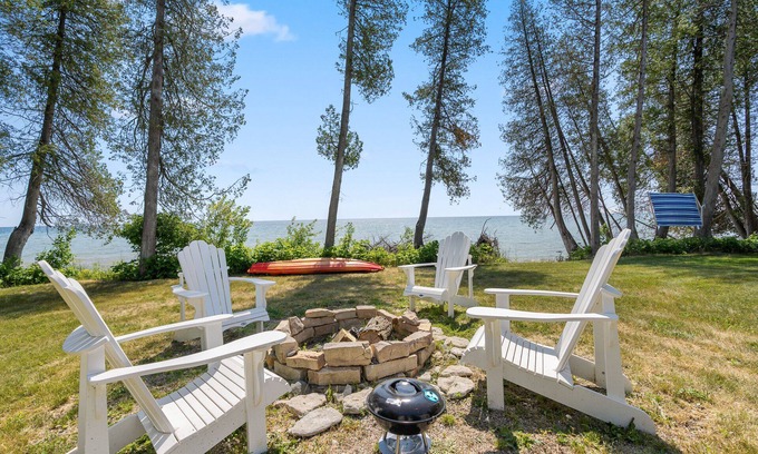 Sister Bay House | Classic Door County Cottage on Lake Michigan + Great for Families