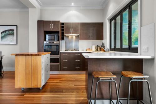 The Hill House | Classic Elegance on The Hill