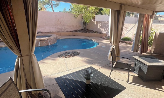 Centennial Hills House | CLEAN, COMFORTABLE 4bedroom house with POOL & JACUZZI,GAMEROOM near Everything!