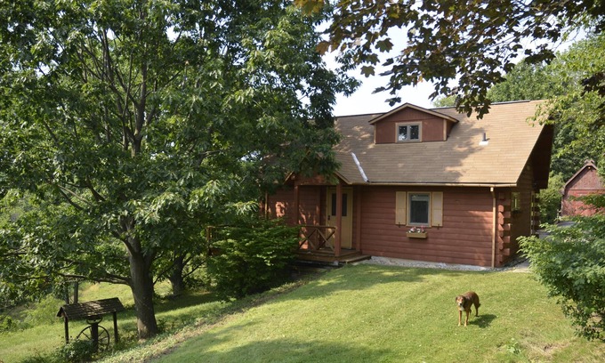 Bairdford Cabin | Clean, Fox Chapel Area, 20 Minutes from Downtown Pittsburghn